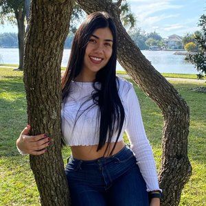 Meet your Posher, Jenifer